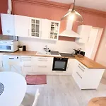 Vakantiehuis Charmante Maison Familiale -jardin -wifi -parking Mérignac