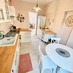 Vakantiehuis Charmante Maison Familiale -jardin -wifi -parking *