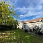 Charmante Maison Familiale -jardin -wifi -parking Vakantiehuis Mérignac