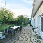 Charmante Maison Familiale -jardin -wifi -parking Vakantiehuis