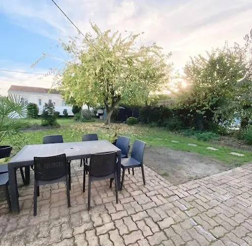 Charmante Maison Familiale -jardin -wifi -parking Nyaraló *