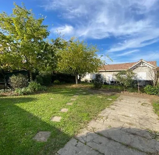 Charmante Maison Familiale -jardin -wifi -parking Nyaraló Mérignac