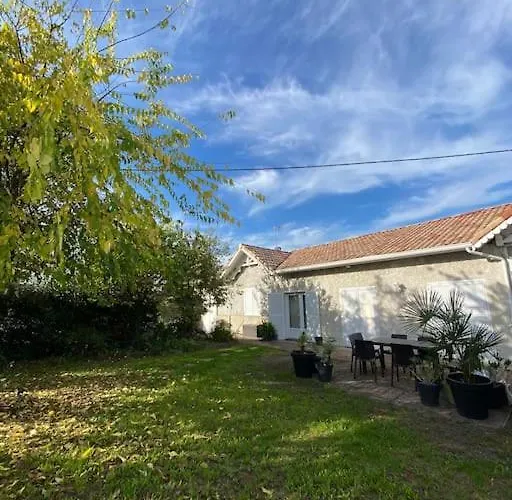 Charmante Maison Familiale -jardin -wifi -parking Nyaraló Mérignac